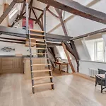 Hoogwaardig Afgewerkt Loft In Oude Stadscentrum