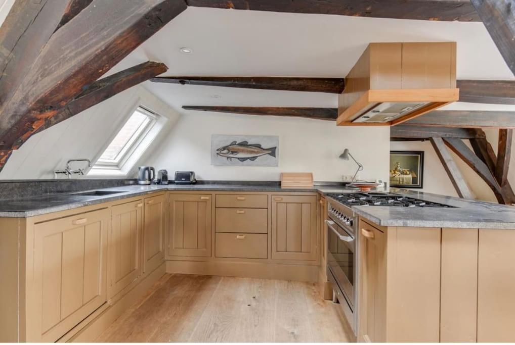Hoogwaardig Afgewerkt Loft In Oude Stadscentrum Appartement *
